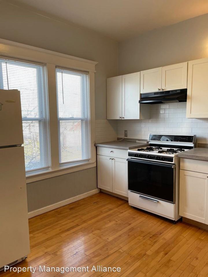 1032-1034 Teall Ave - Photo 3 of 18