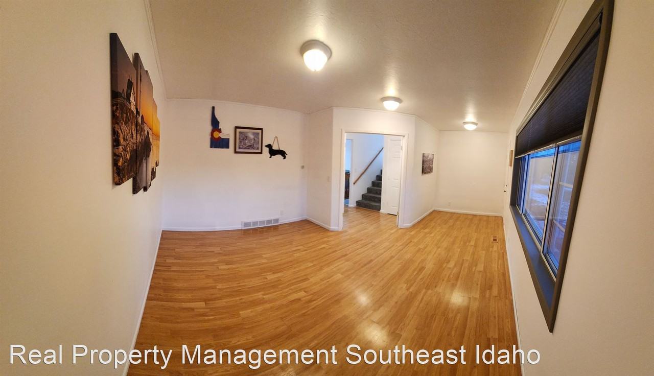 647 Marjorie Ave - Photo 2 of 4
