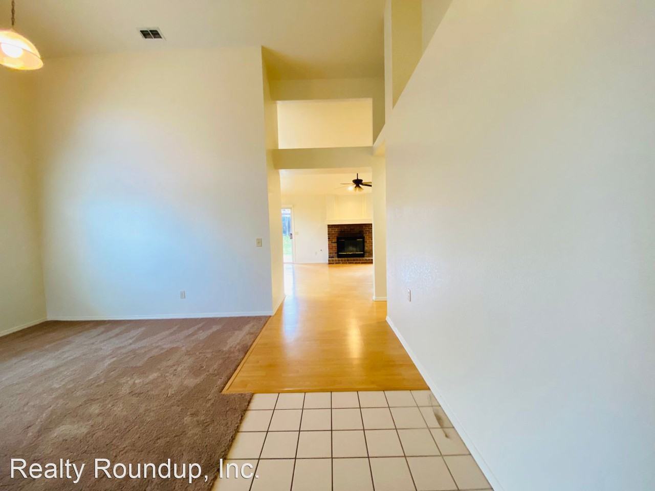 8019 Grinzing Way - Photo 2 of 23