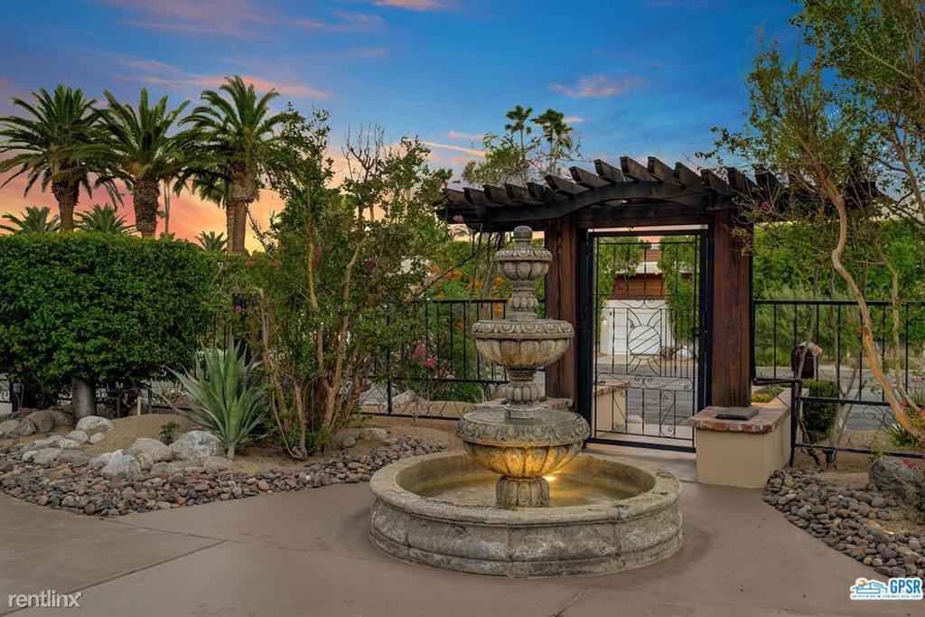 720 E Paseo El Mirador - Photo 2 of 9