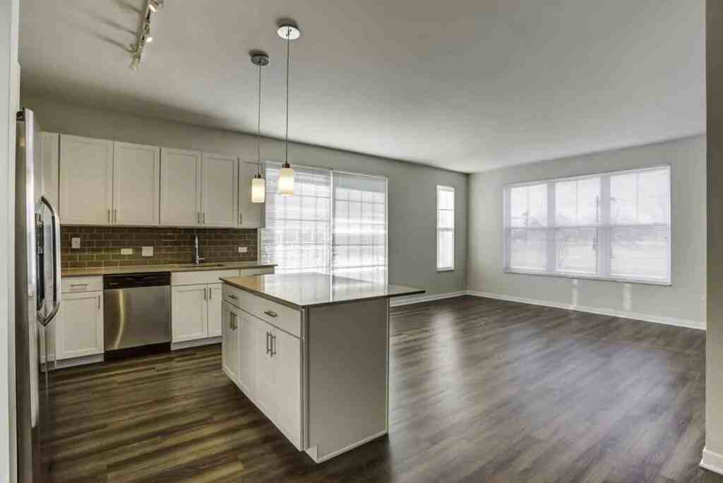 Waukegan Rd #341 - Photo 7 of 30