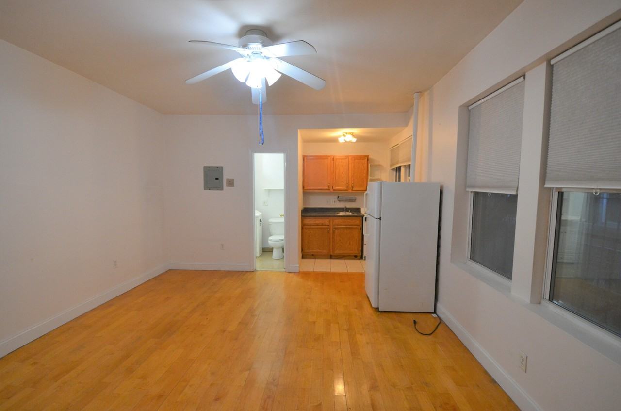 Symphony Road #102 - Photo 4 of 10