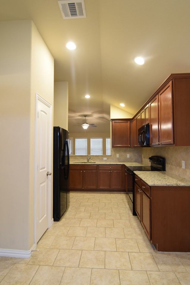 4107 Brookhaven Dr - Photo 4 of 18