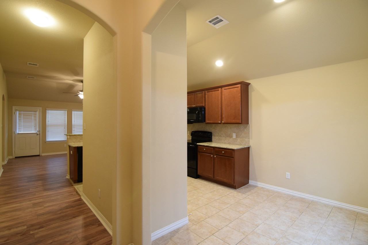 4107 Brookhaven Dr - Photo 5 of 18
