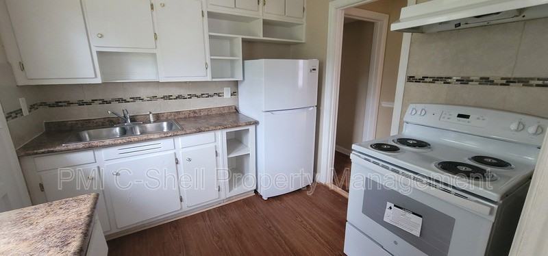 302 Rue Max St - Photo 3 of 8