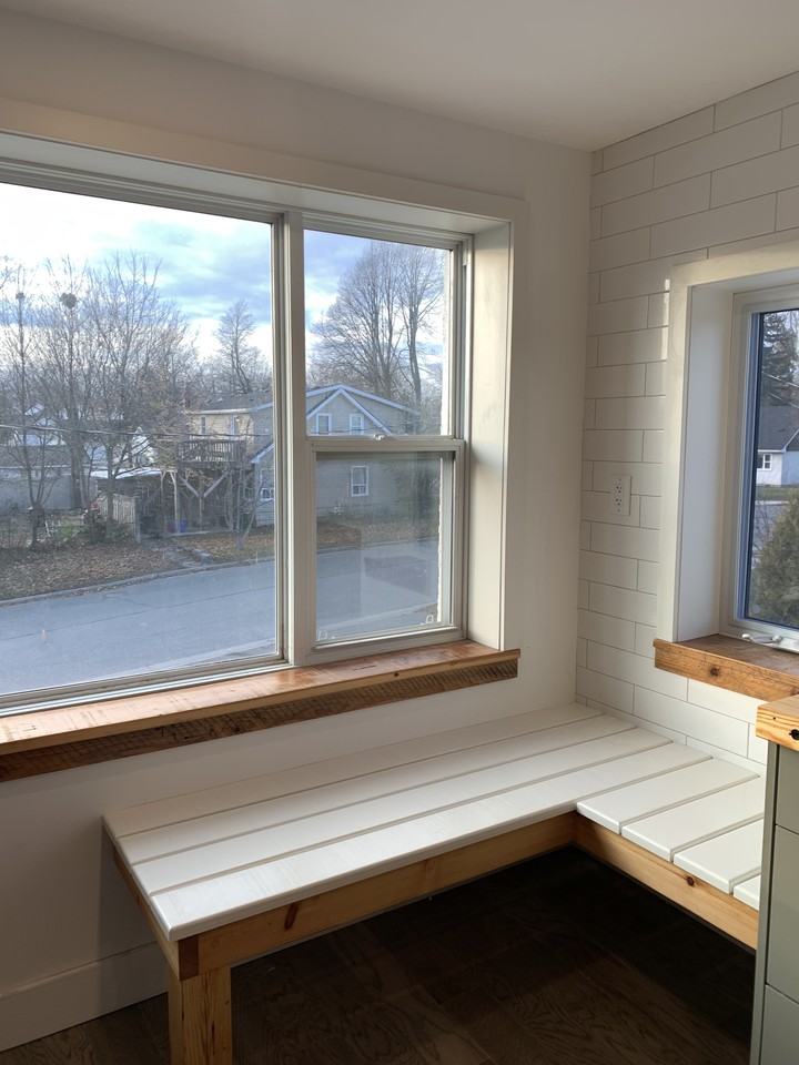 583 Alfred St - Photo 3 of 10