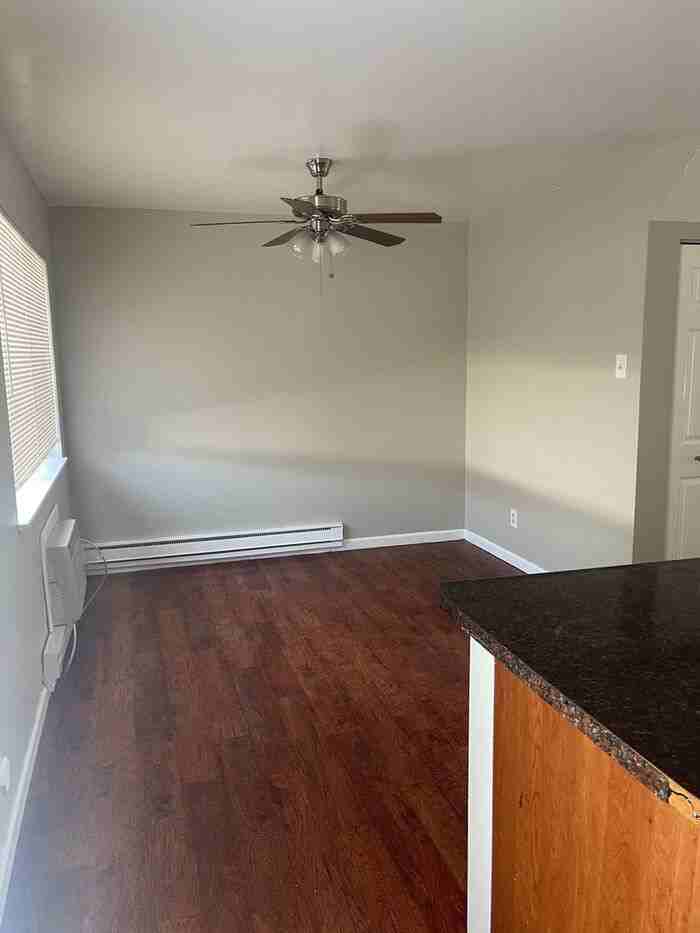 7520 Hazelcrest Dr - Photo 2 of 13