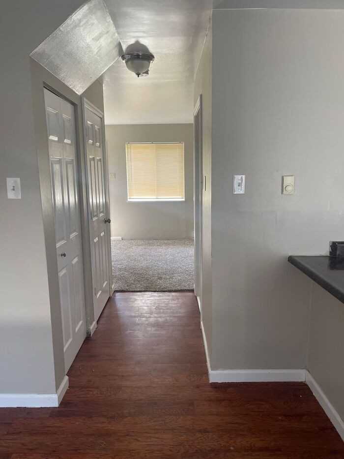 7520 Hazelcrest Dr - Photo 3 of 13