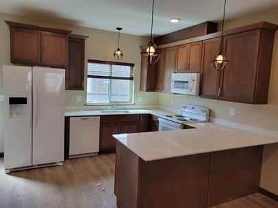 604 E Helena - Photo 2 of 11