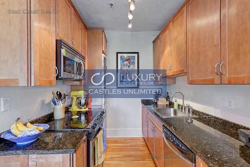 61 Park St - Photo 2 of 8