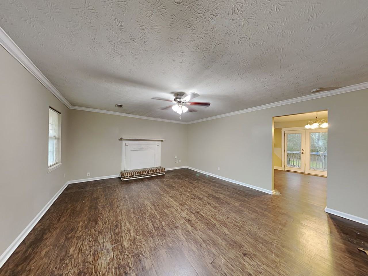 2172 Red Rose Ln - Photo 3 of 17