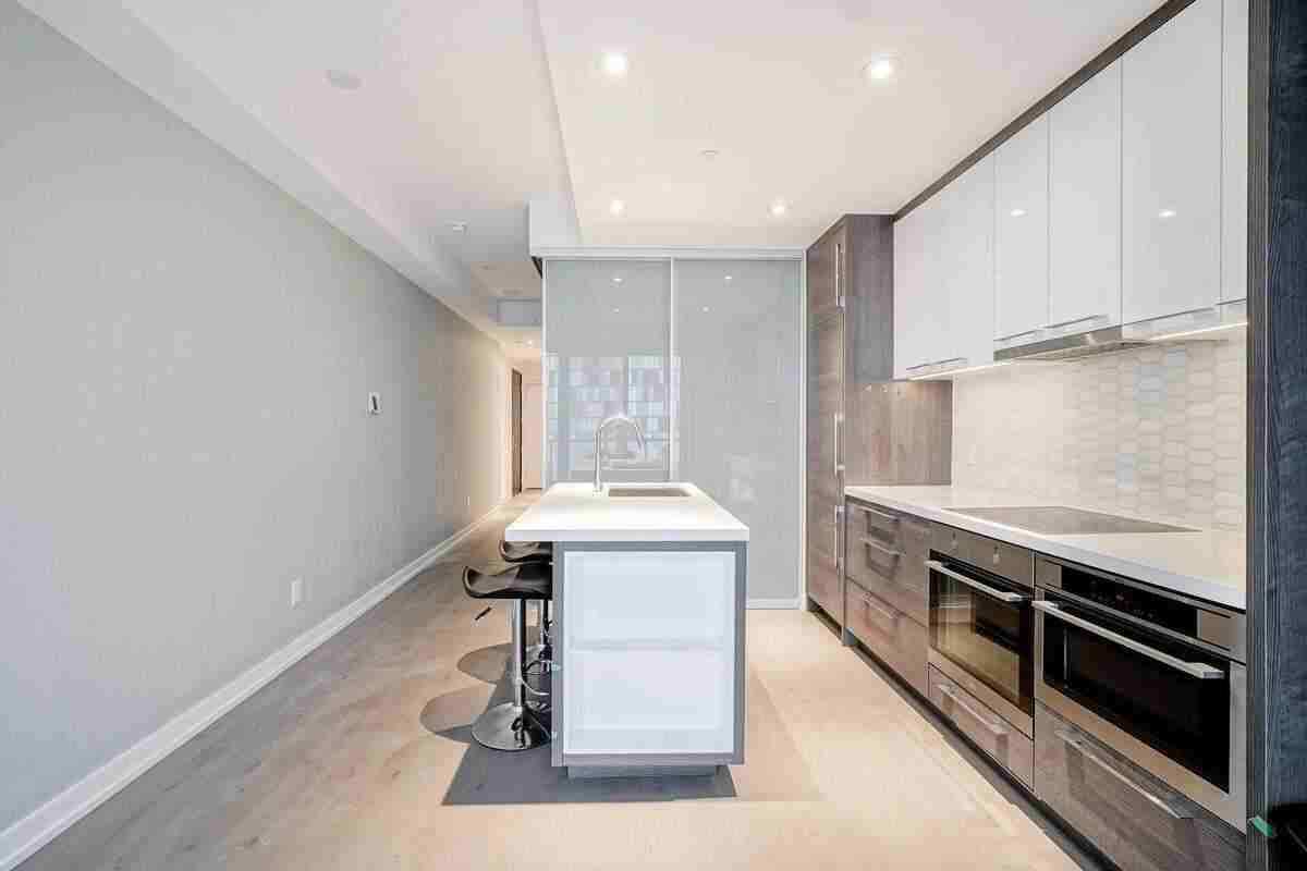 488 University Avenue #2809