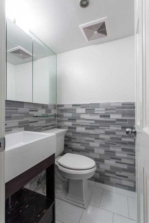 E 10th St #2 - Photo 5 of 5