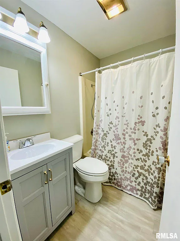 105 Brookview Dr - Photo 3 of 9