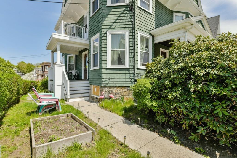 675 Washington St - Photo 2 of 19