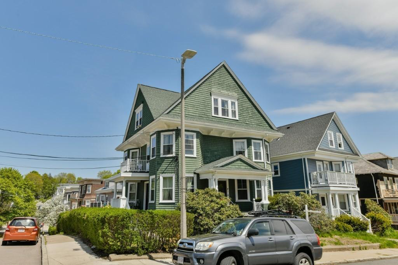 675 Washington St - Photo 6 of 19