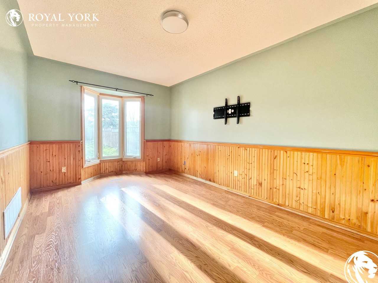 137 Apple Blossom Blvd - Photo 3 of 44
