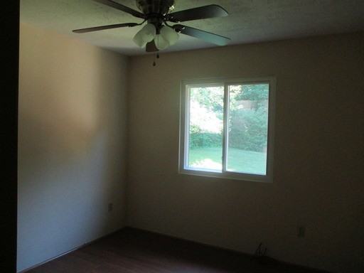 4806 Bradshaw Rd - Photo 2 of 15