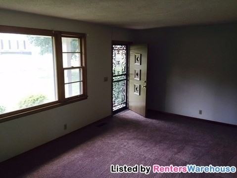 3223 Kings Ln - Photo 3 of 13