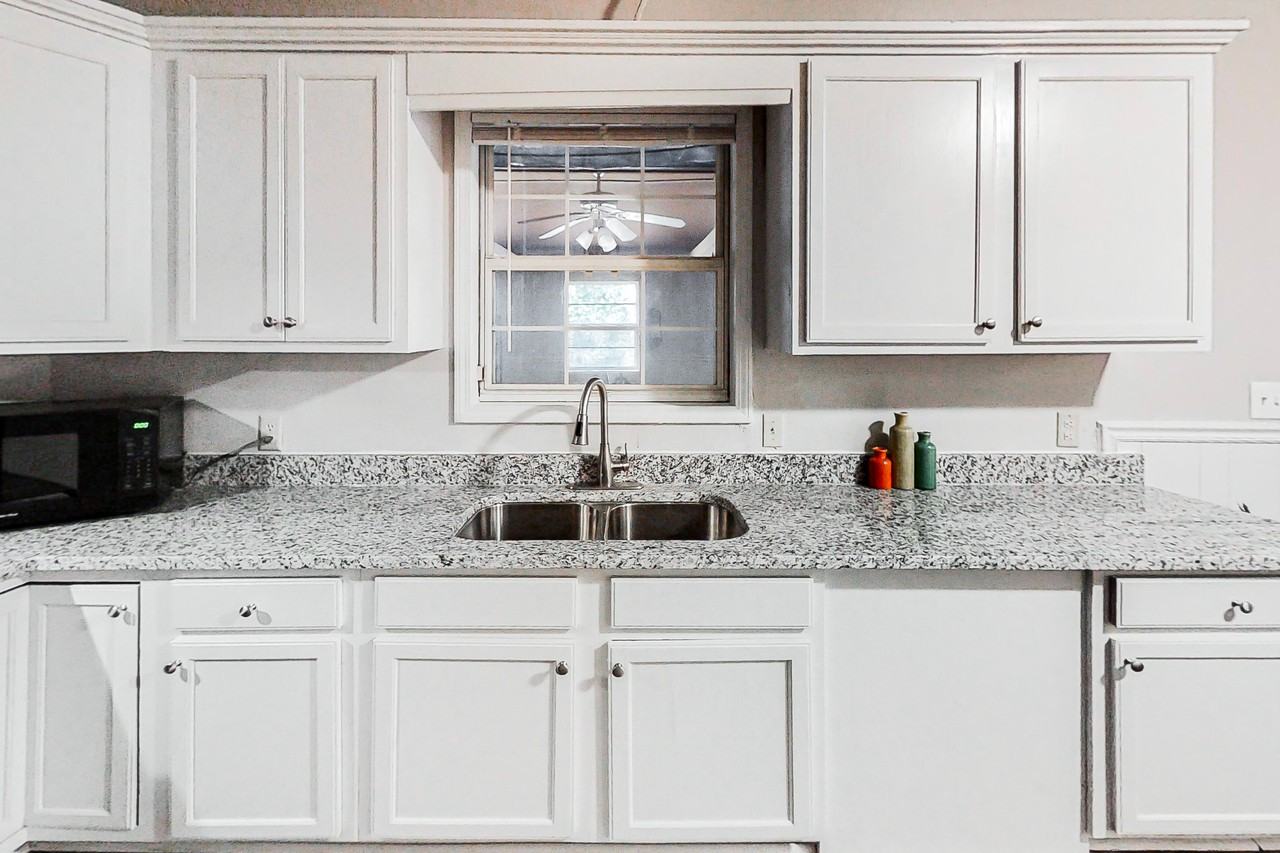 Shoreham Dr - Photo 4 of 12