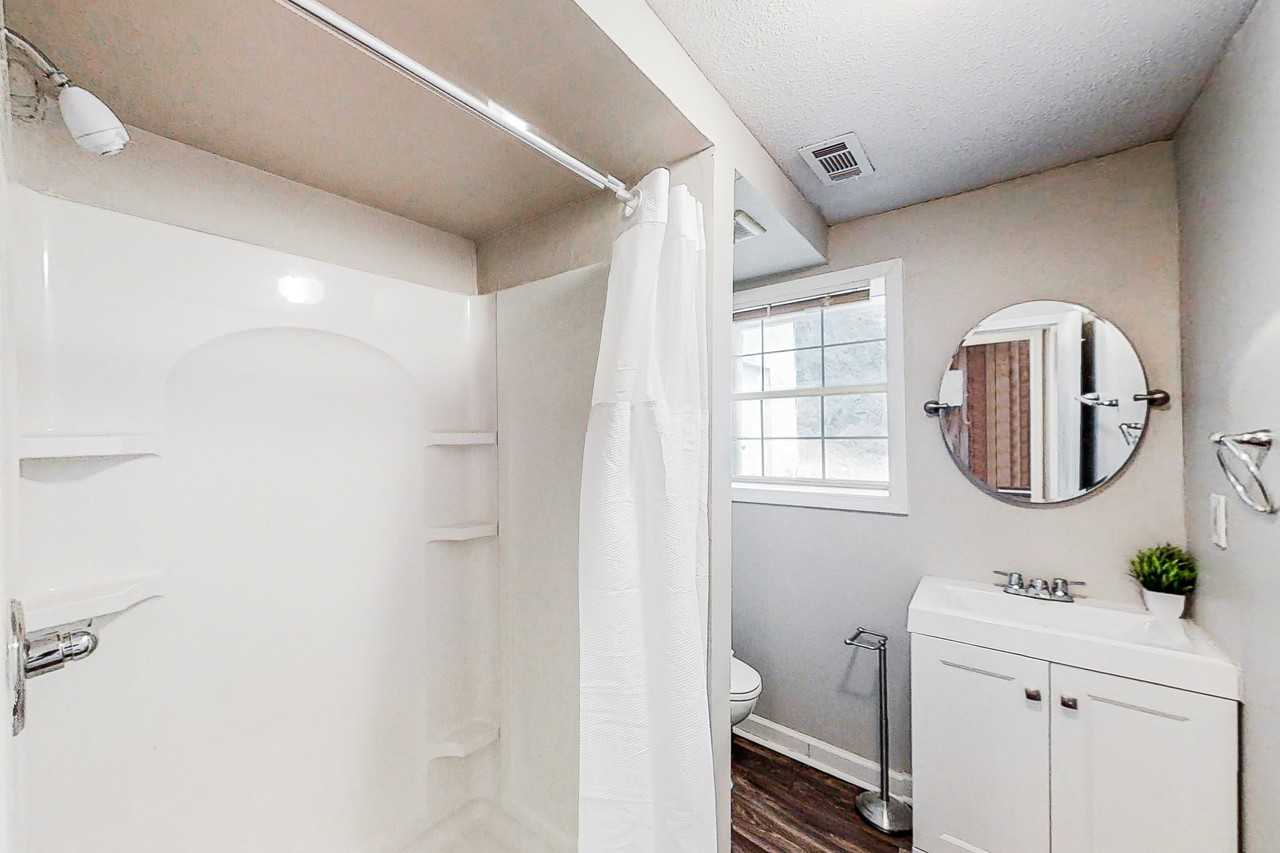 Shoreham Dr - Photo 7 of 12