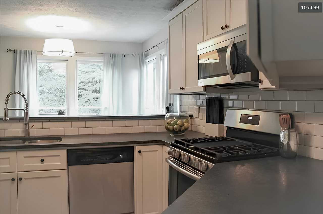 Traymore Drive - Photo 4 of 10