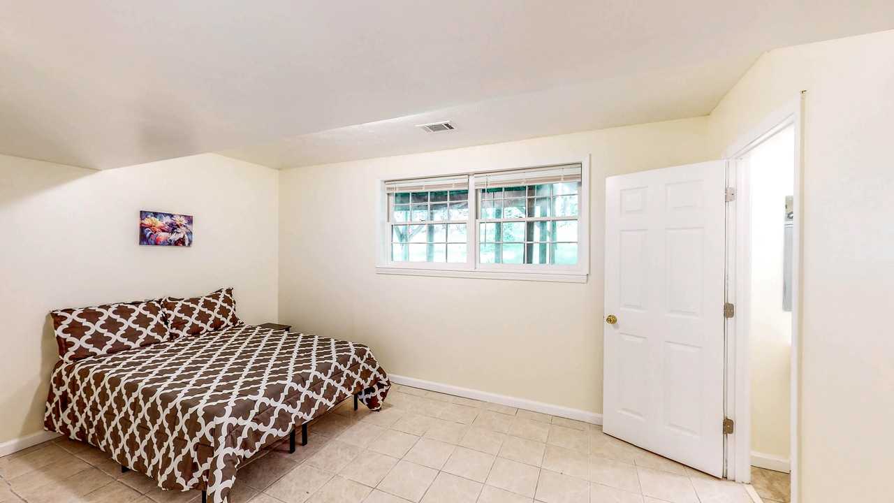 Valley Dale Dr - Photo 7 of 8