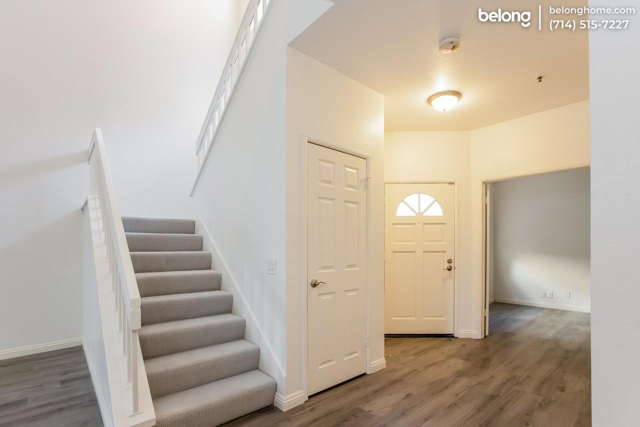 72 Magellan Aisle - Photo 2 of 25