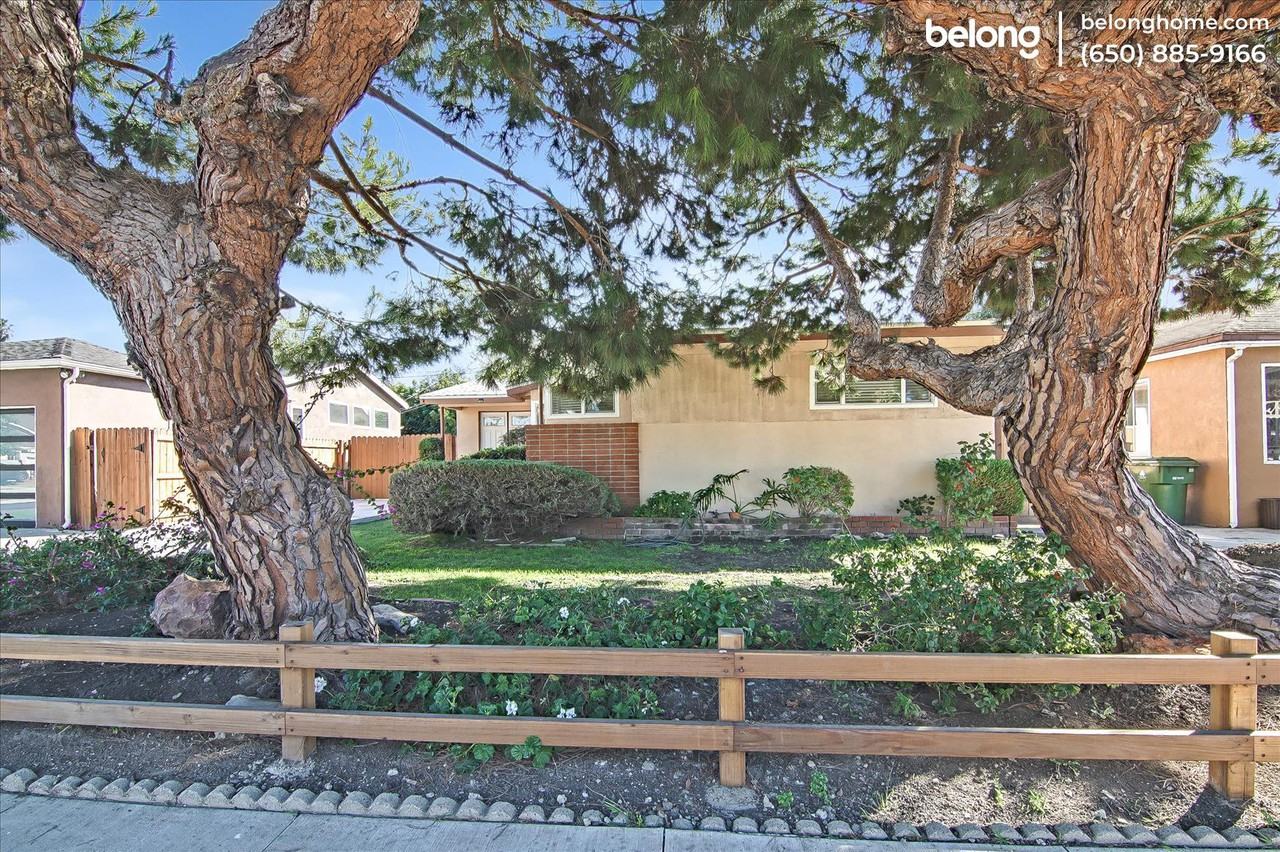 11856 Beatrice St - Photo 2 of 42