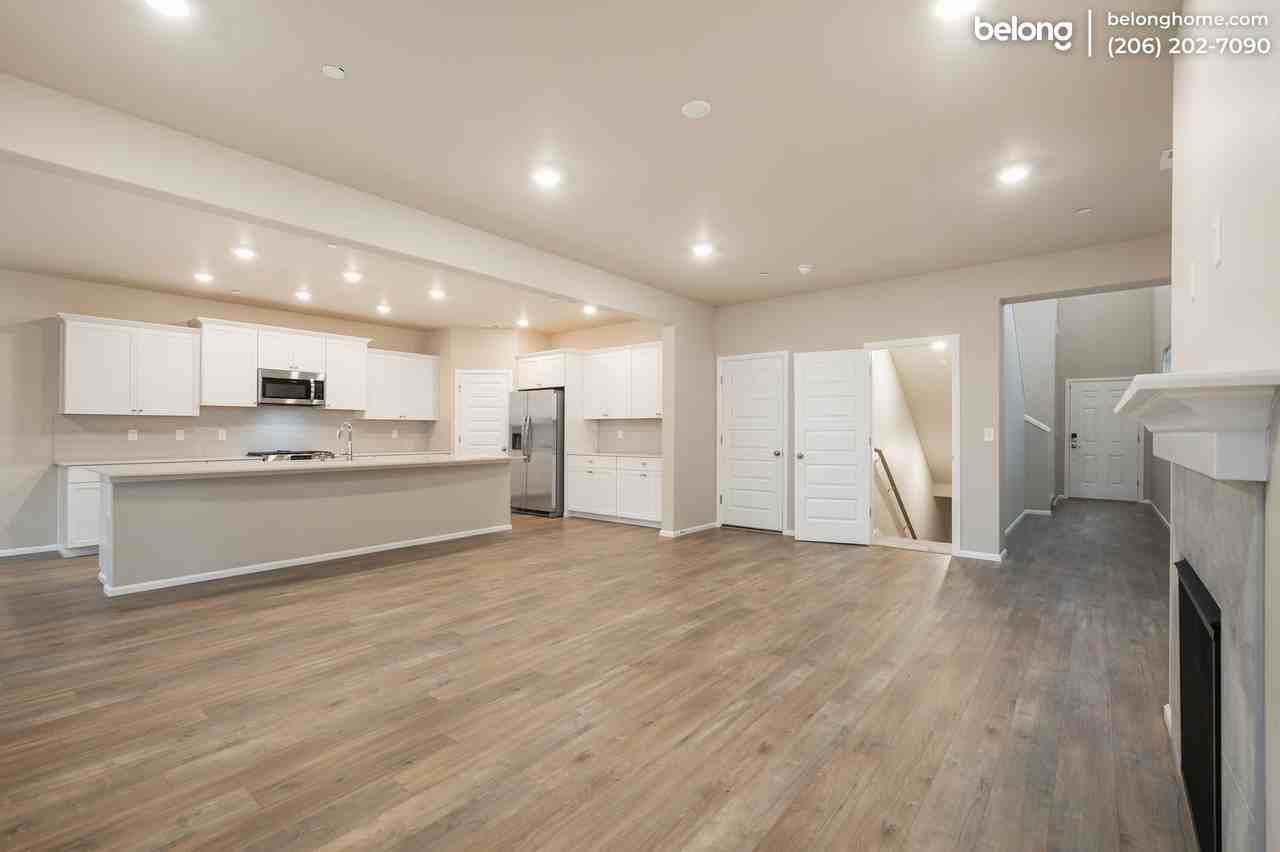 3878 79th Dr Ne - Photo 5 of 48