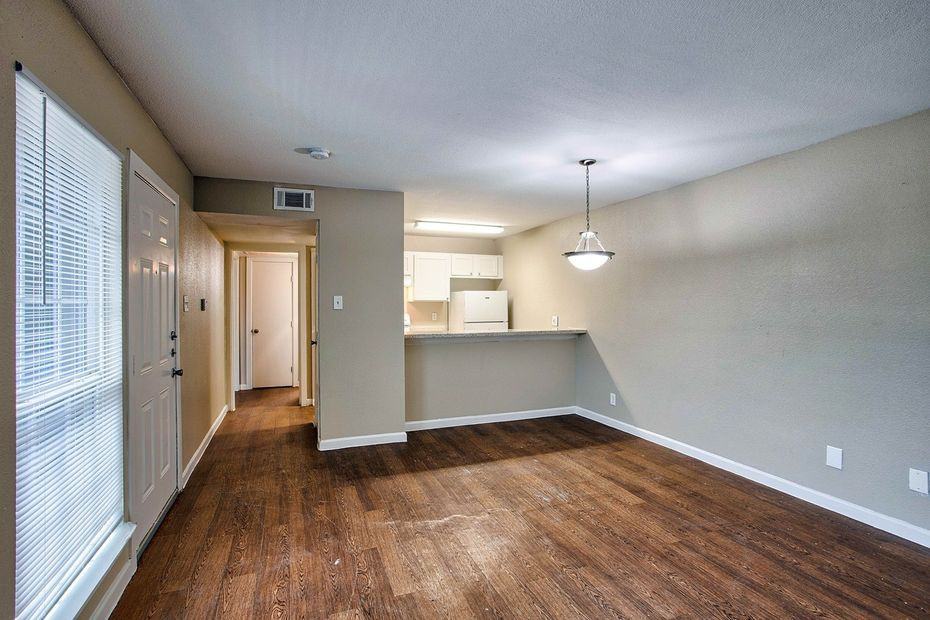 Kendall Villas - Photo 2 of 9