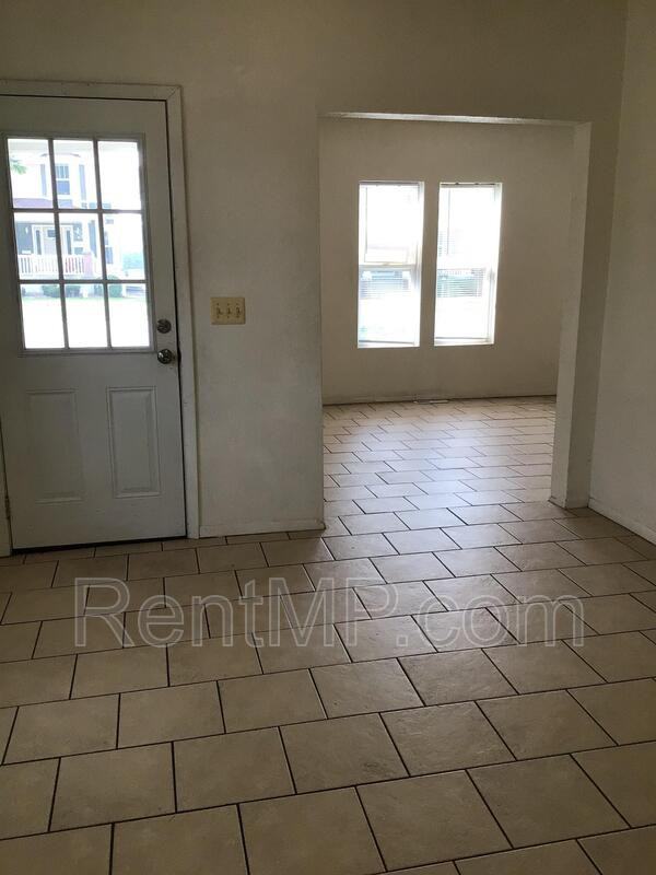 1015 S Washington St - Photo 3 of 17
