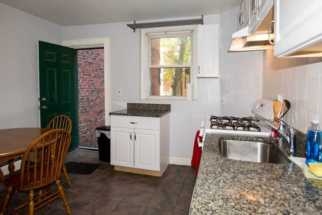 68 Hammond St - Photo 2 of 17