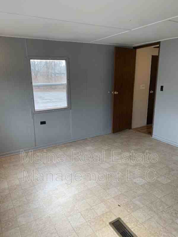 21 Davis Ct - Photo 3 of 12