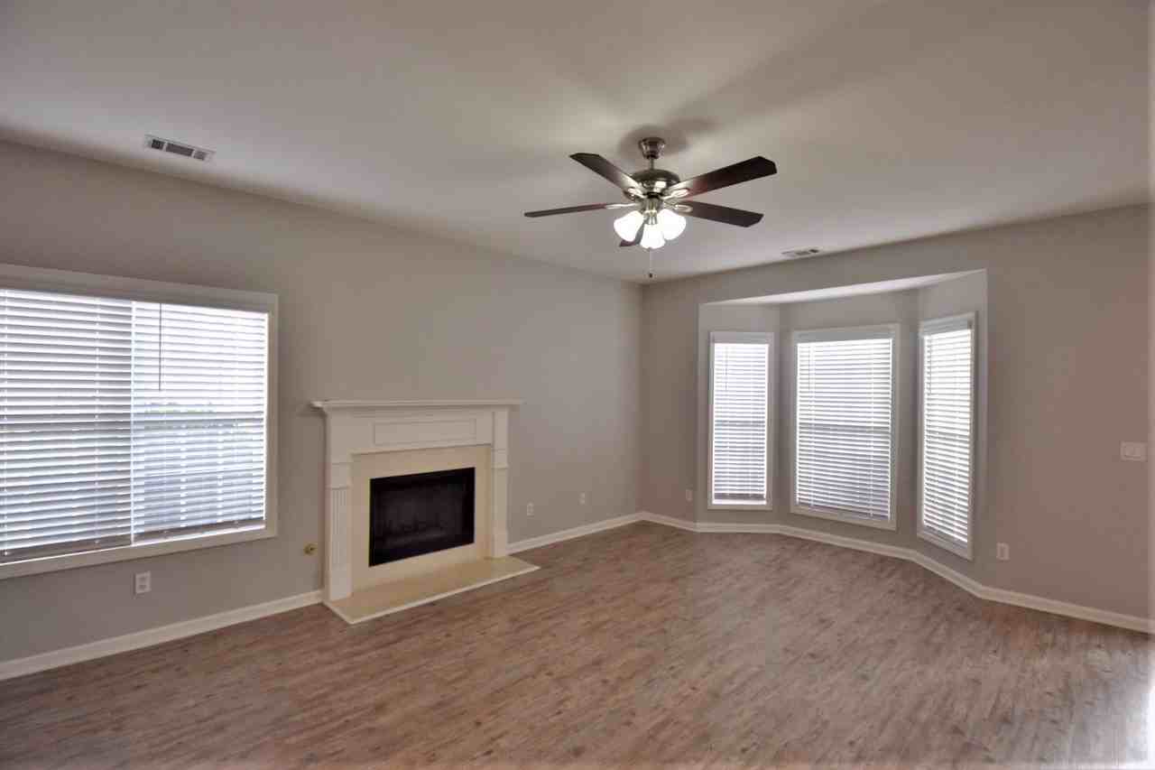 902 Ember Ct - Photo 2 of 12