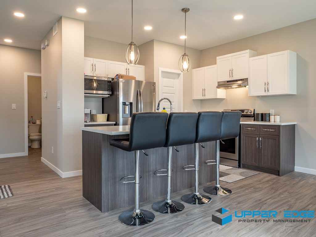 7 Eau-Claire Dr - Photo 2 of 13