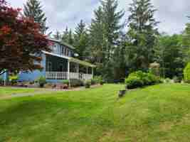 featured image of 389 Yasek Loop