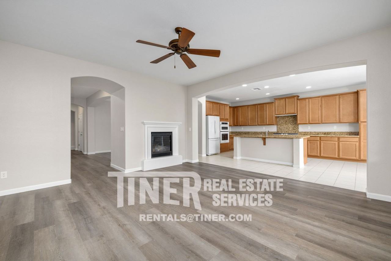 3152 Overton Way - Photo 3 of 42