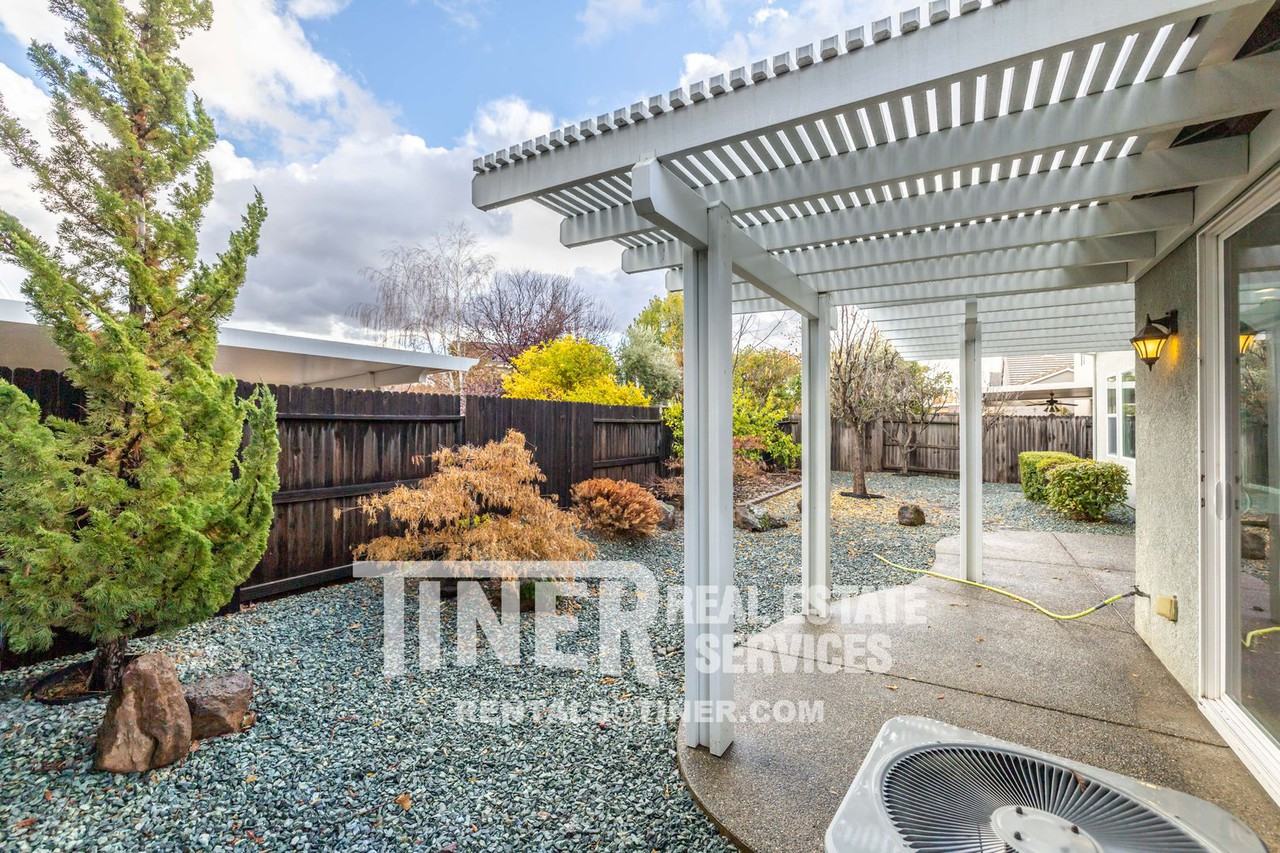 3152 Overton Way - Photo 4 of 42