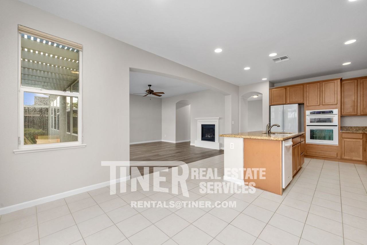 3152 Overton Way - Photo 7 of 42