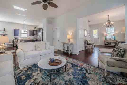 6123 Shinnwood Rd - Photo 3 of 17