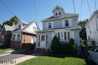 834 Summit St - Photo 1 of 1