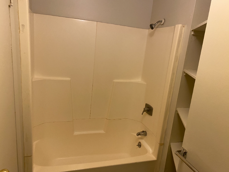 1015 S Arnold St - Photo 3 of 12