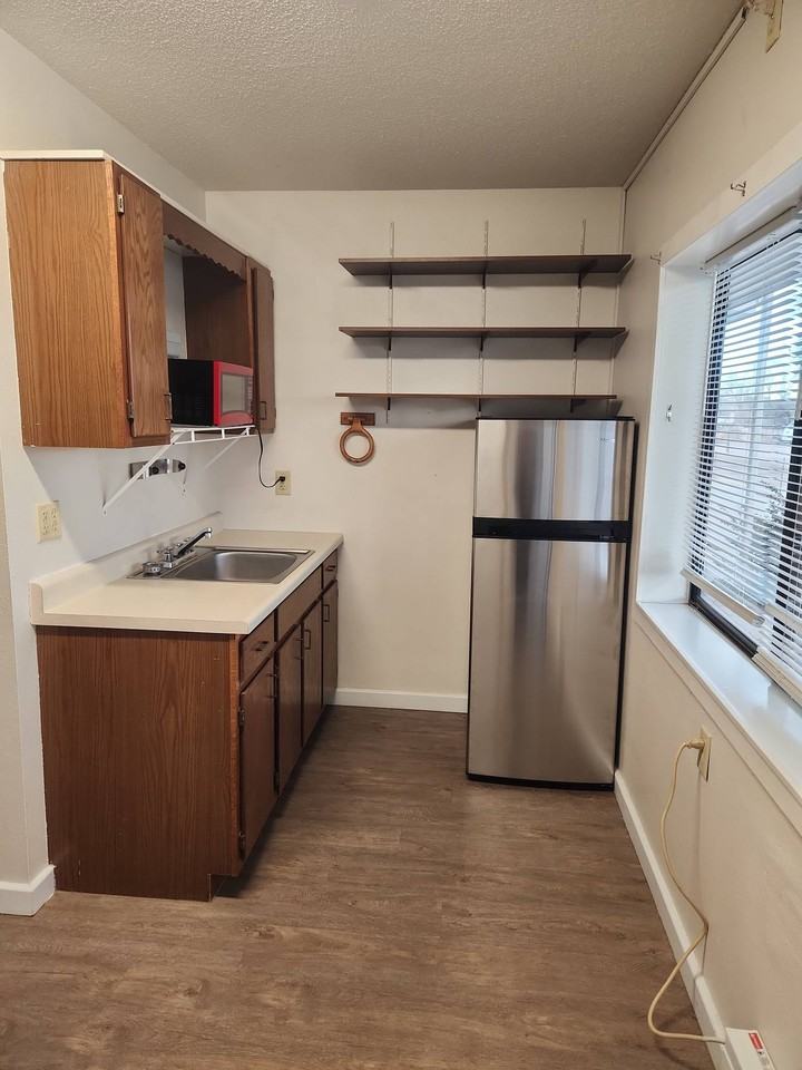 103 Broadway - 6 #6 - Photo 2 of 4