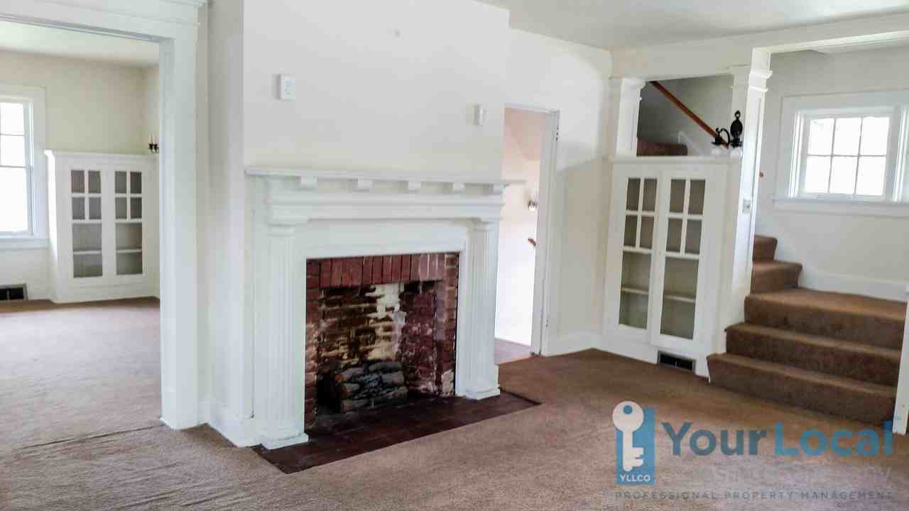 800 Richford St - Photo 3 of 4