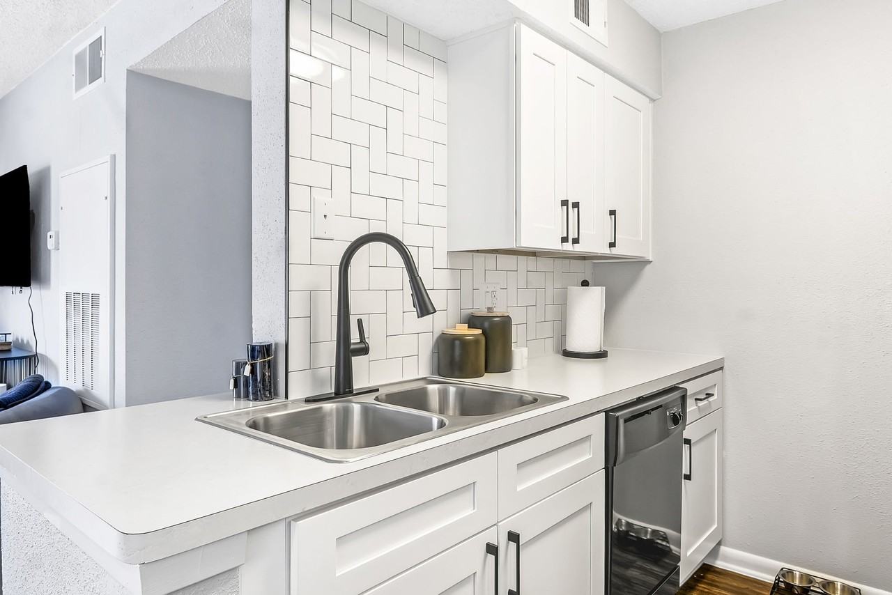 The Hudson - Photo 2 of 22