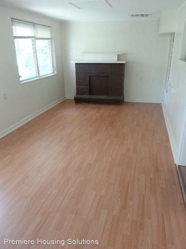 1036 Vine Ln - Photo 2 of 6