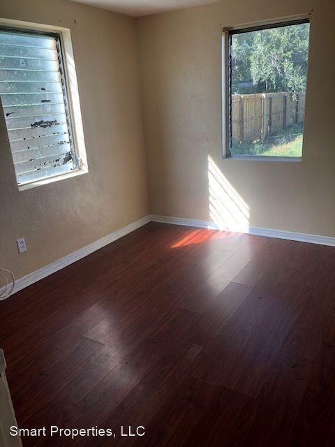 2716 Vermont Ave - Photo 3 of 9