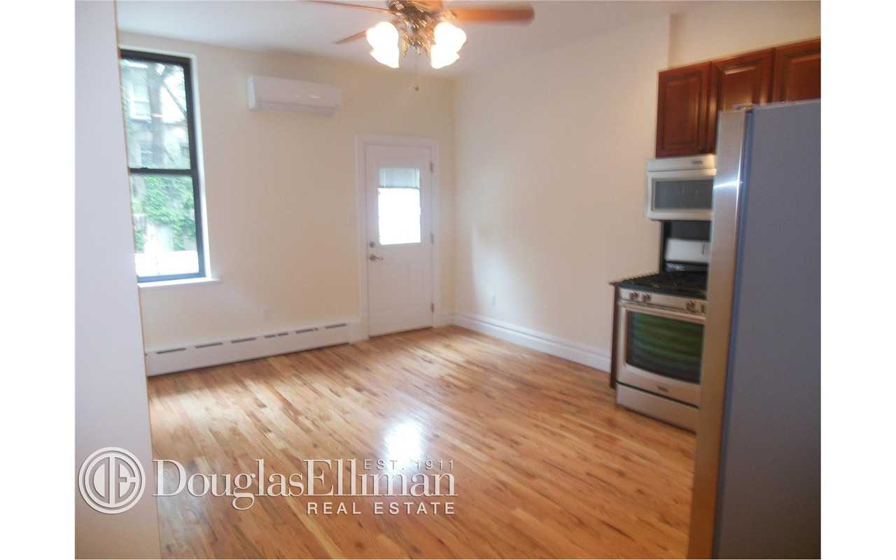 513 Hicks St #1 - Photo 2 of 10