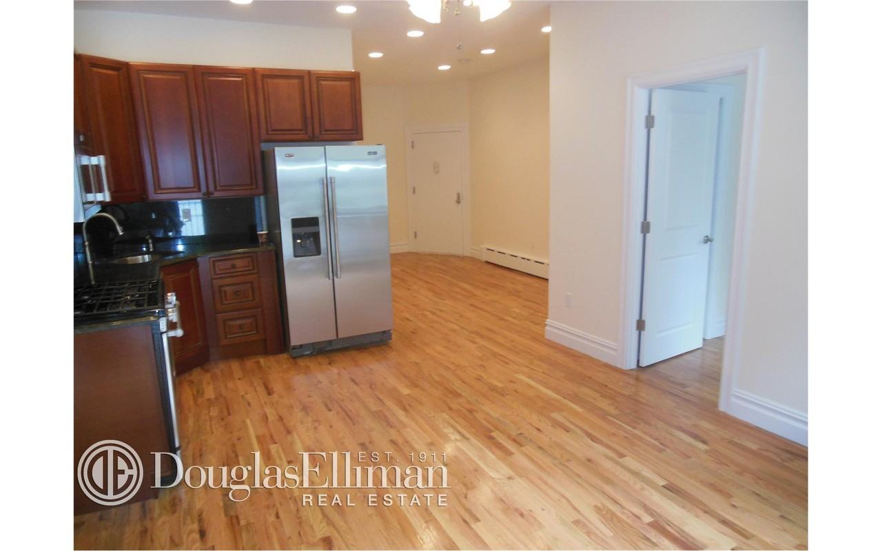 513 Hicks St #1 - Photo 3 of 10